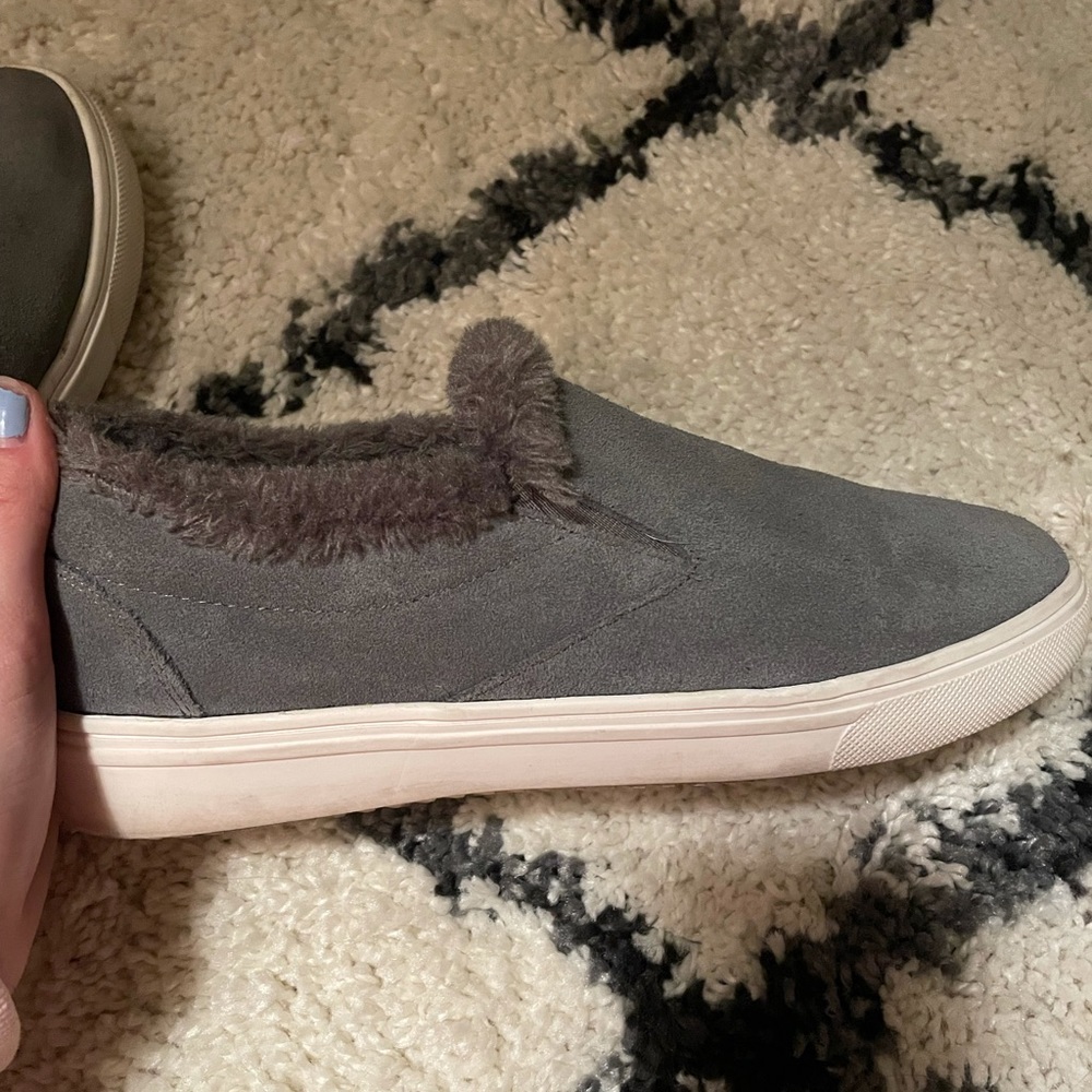 steven madden fluffy sneakers